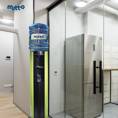 Wasserspender FMAX für gekühltes und raumtemperiertes Trinkwasser, Getränkespender ideal im Büro, Praxis oder Zuhause